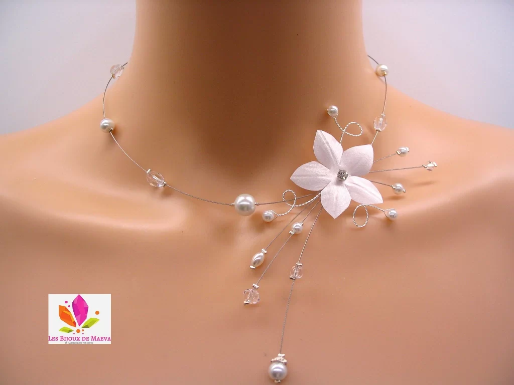 Les bijoux fantaisies tendances à adopter pour un style chic en été