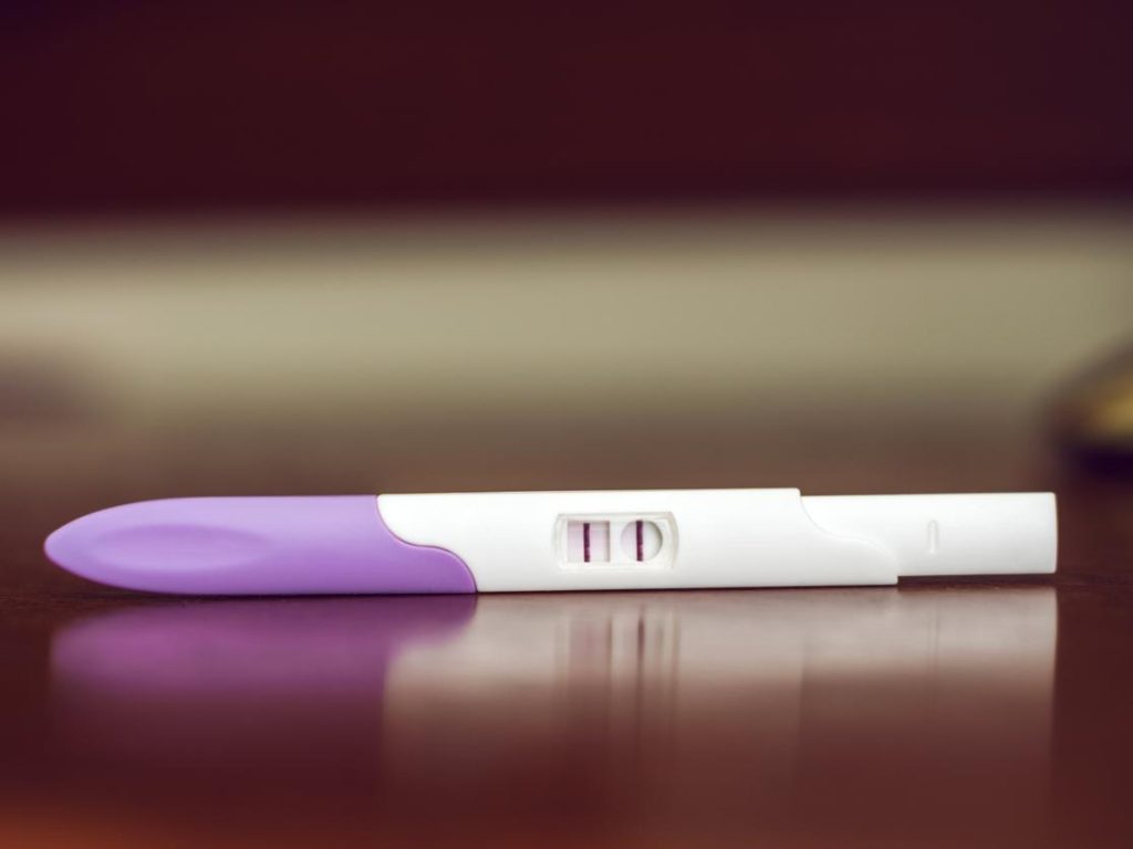 Quand faire un test de grossesse : le guide pour une réponse précise et fiable