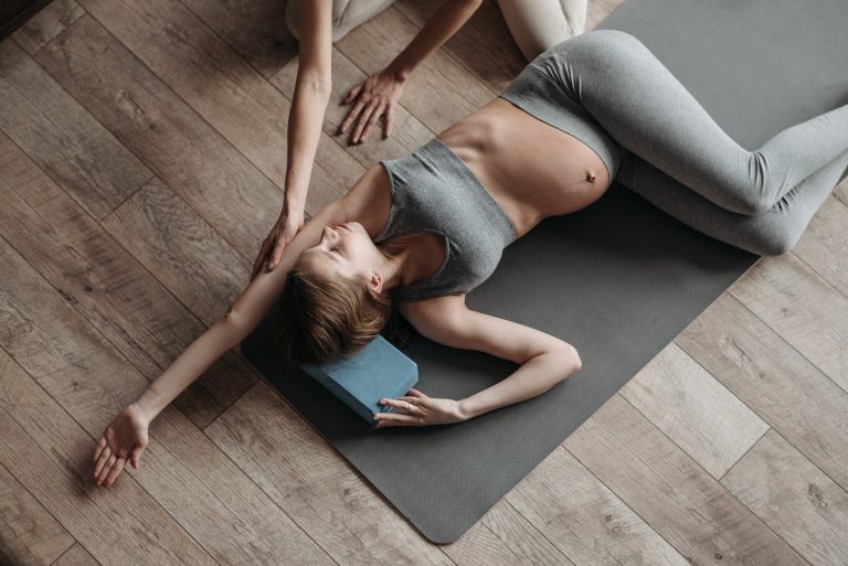 Quels sont les bienfaits du yoga pour les femmes enceintes ?