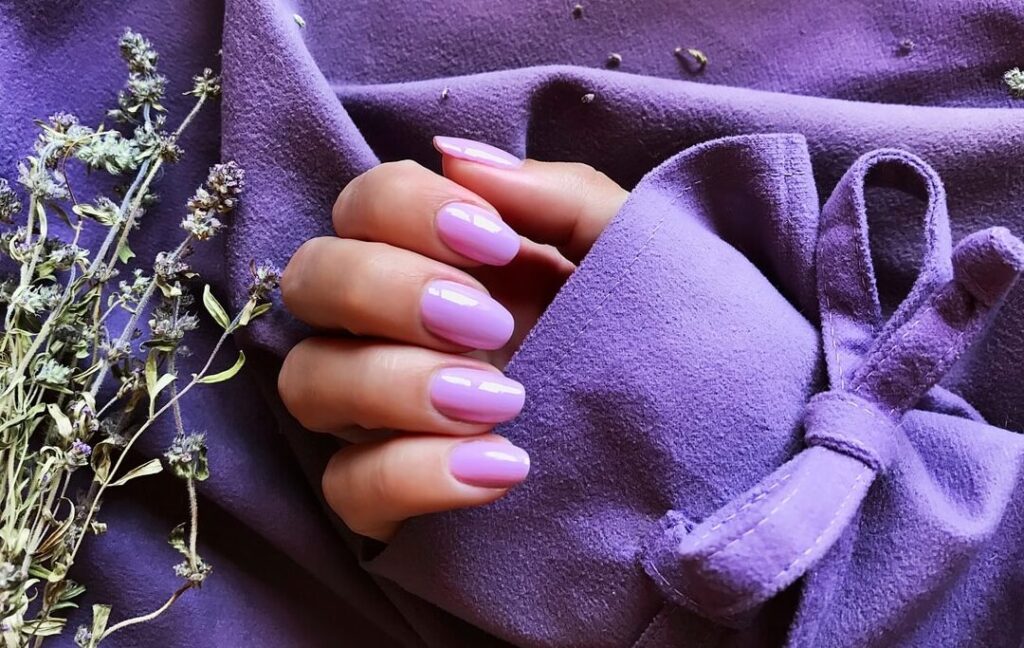 Acétone pour ongles : faut-il craindre pour sa santé ?
