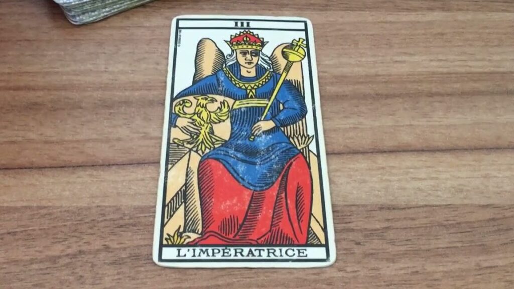 L’Impératrice tarot : Comment interpréter cette carte dans votre tirage ?
