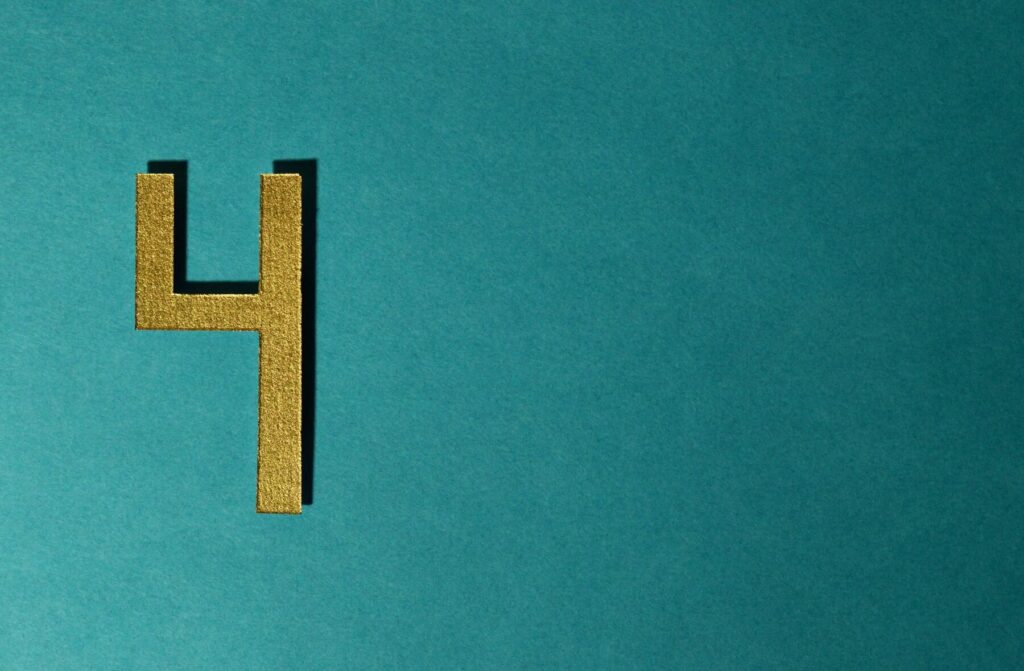 Quelle est la signification du chiffre 4 en numérologie ?