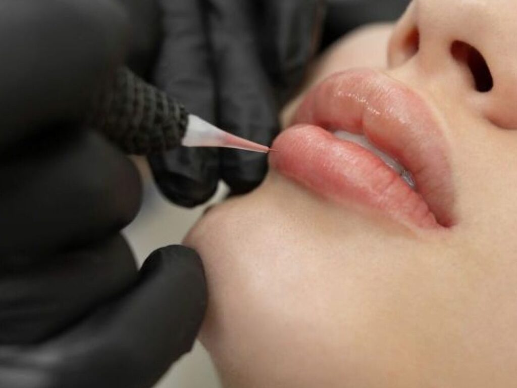 Maquillage dark lips : conseils et produits