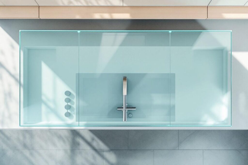 8 astuces efficaces pour des vitres sans traces